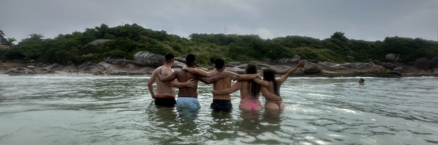 abrilgromaz's profile banner image