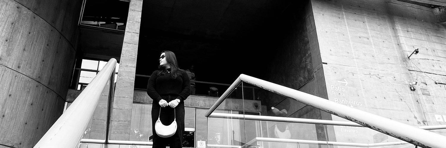 mirellyfernandz's profile banner image