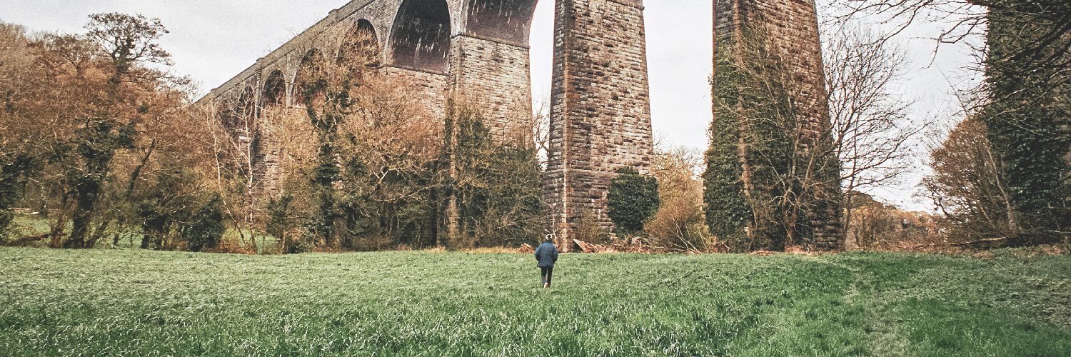 Barry Magazine banner