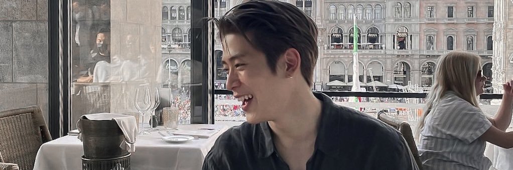 viraaurelias_'s profile banner image