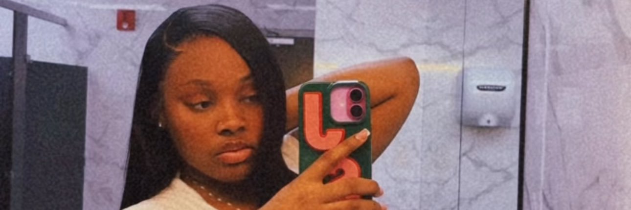 Jayla🤭🛍️ banner