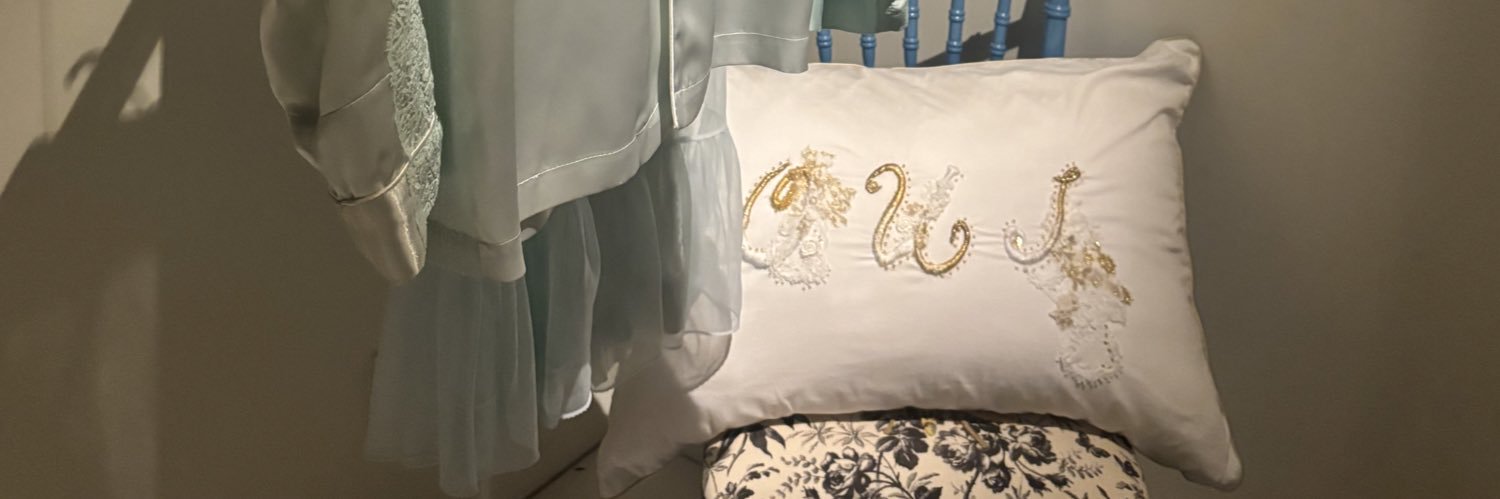 シロ banner