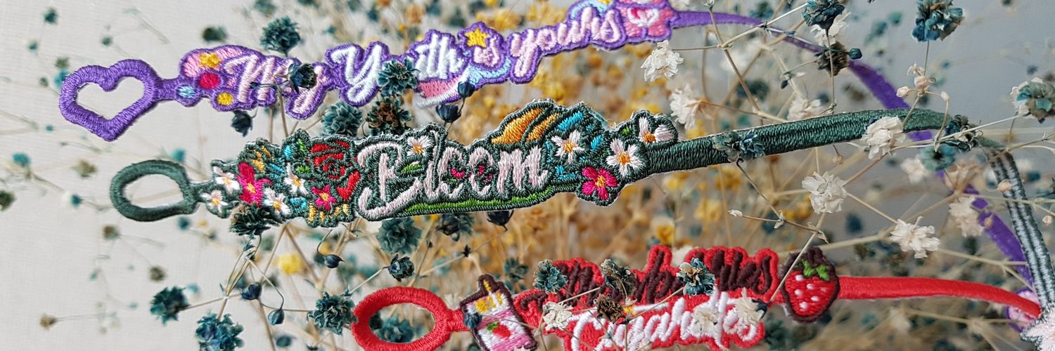 [재고판매중]트로이 시반 자수팔찌 banner