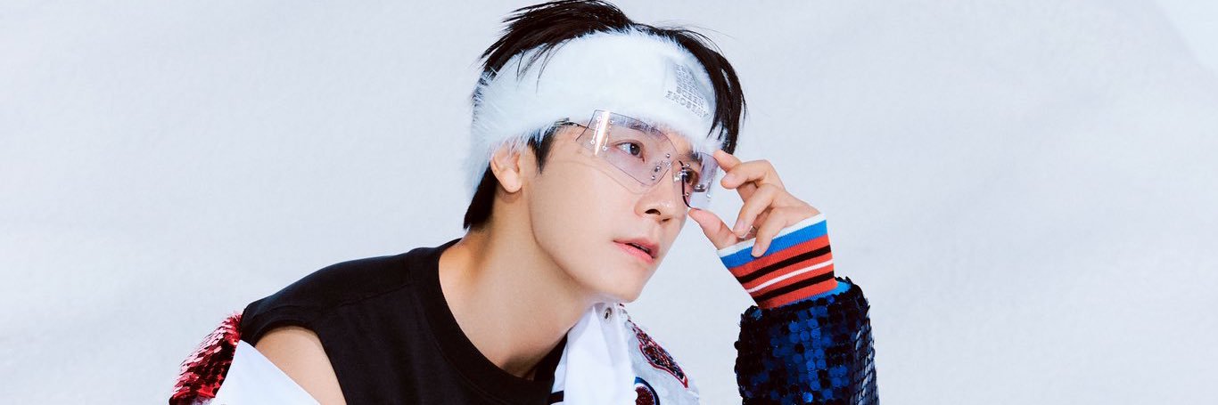 riehae's profile banner image