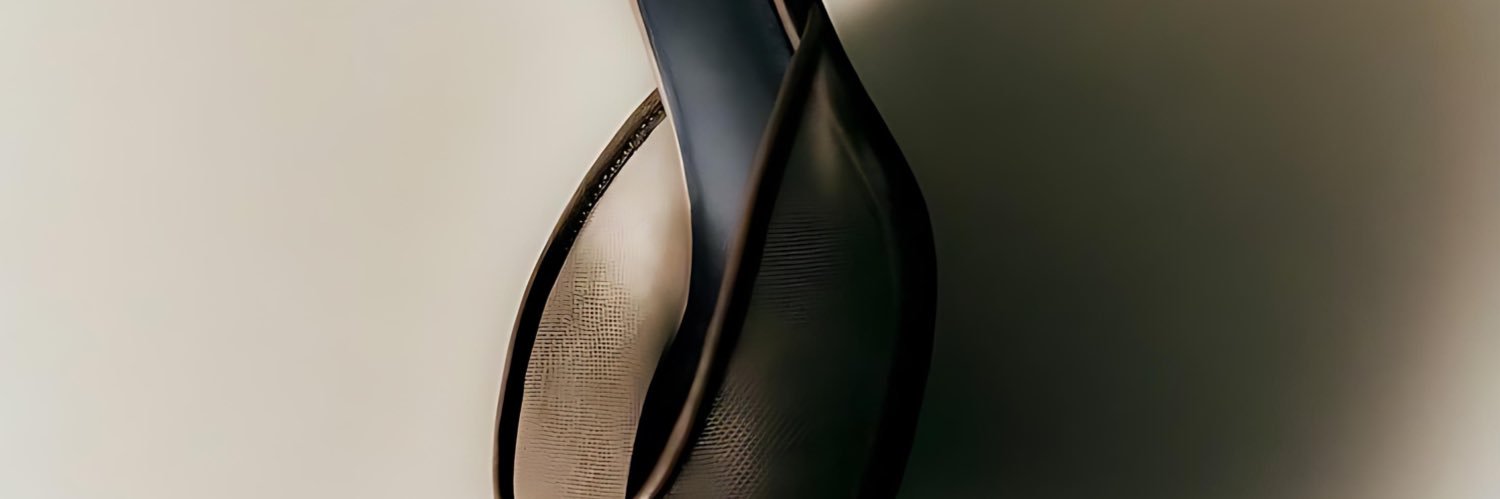 𝒩 banner