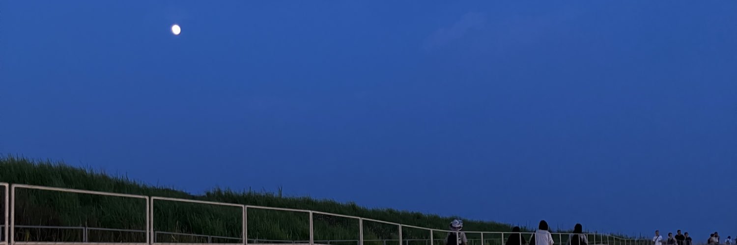 ceuesol's profile banner image
