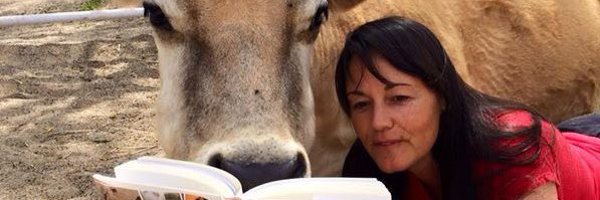 EllieLaks Profile Banner