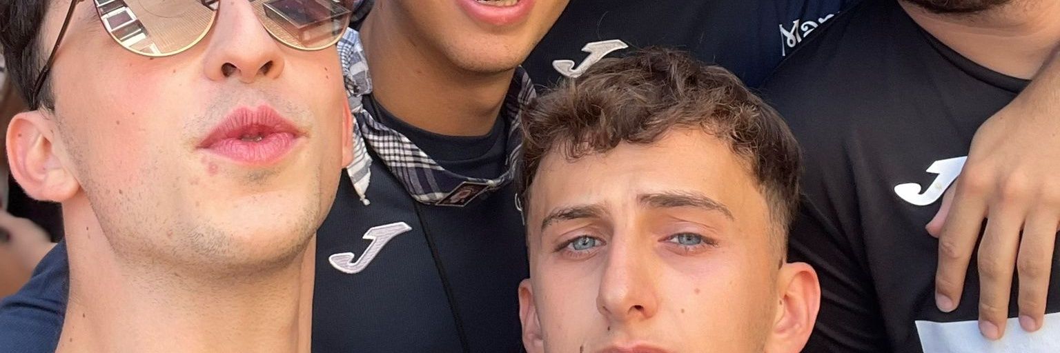 roooses18's profile banner image