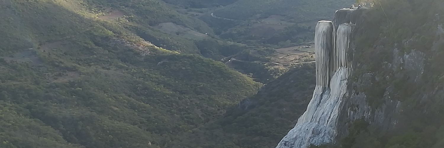 pauvargas's profile banner image