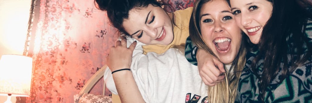 4_stephanie_'s profile banner image
