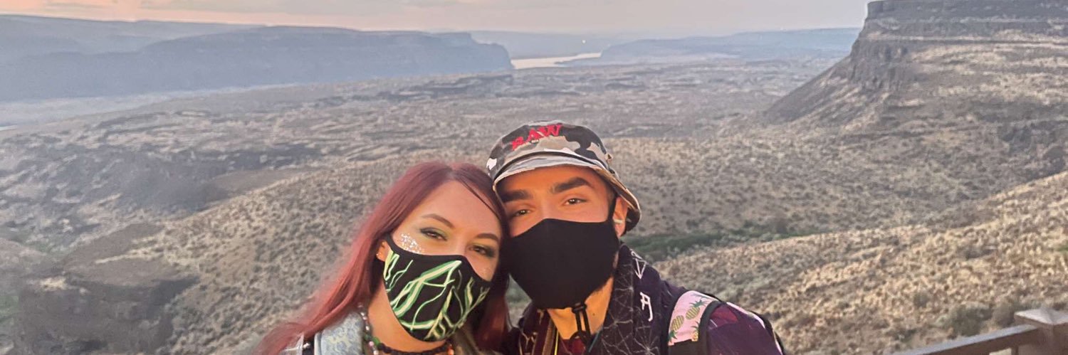 HipsterLoop's profile banner image