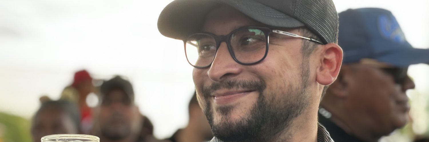 larezrafael's profile banner image