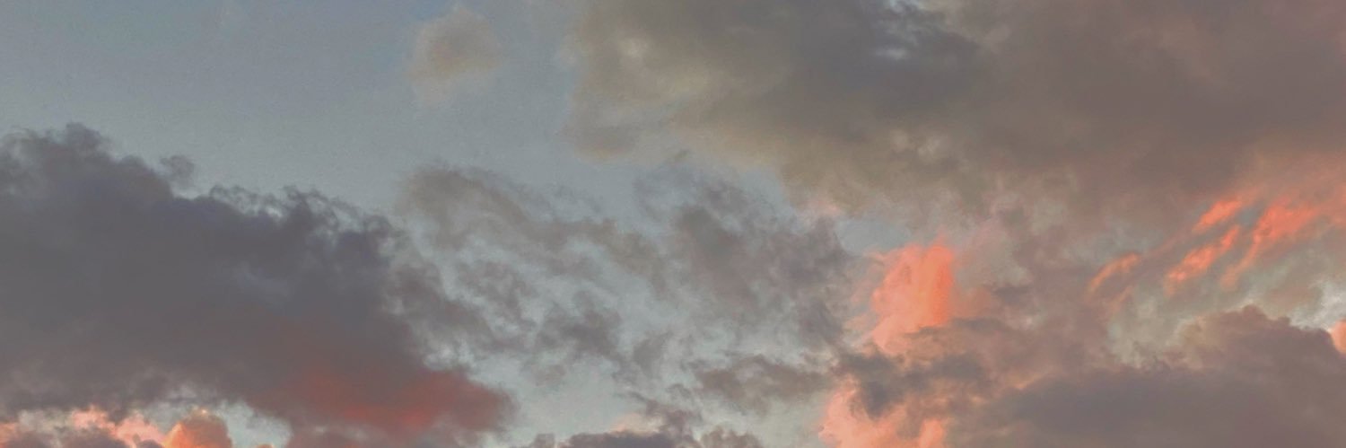 Mireio9's profile banner image