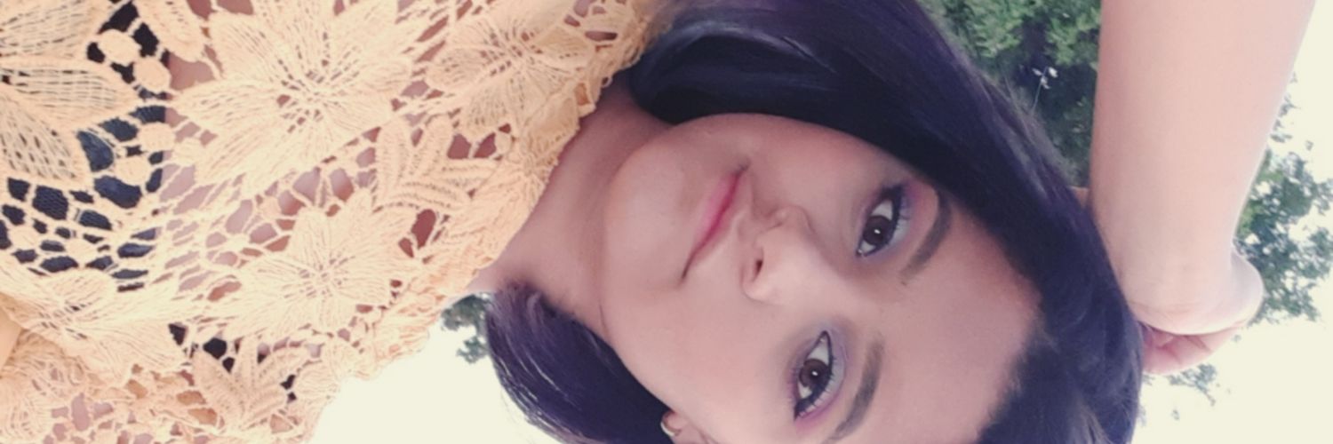 meri_reyes's profile banner image