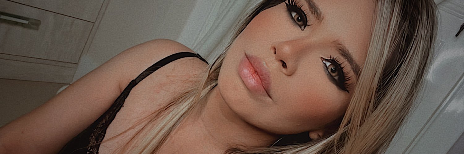lauraleatoria's profile banner image