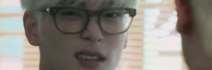 V banner