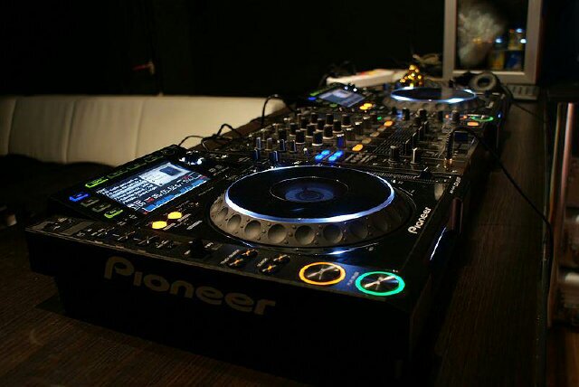Dj 2Buzy banner