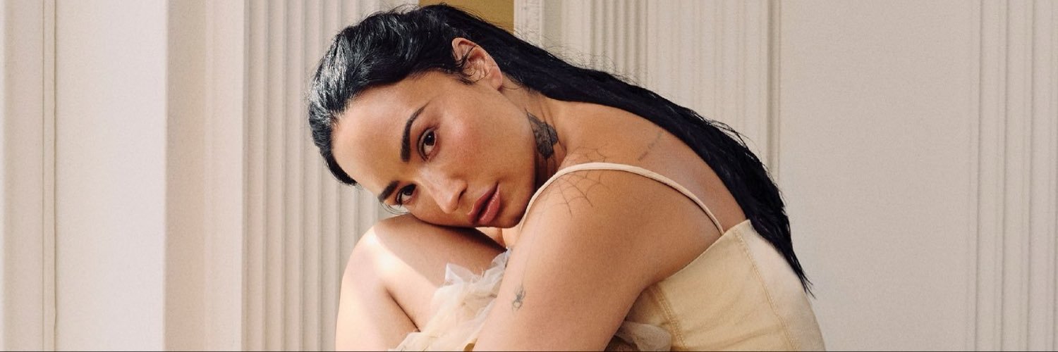 lovatomyonly's profile banner image