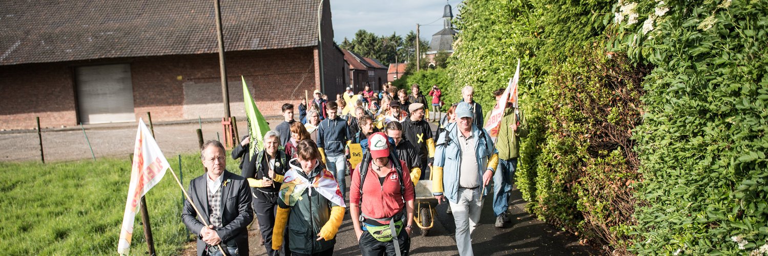 Alle Dörfer Bleiben banner