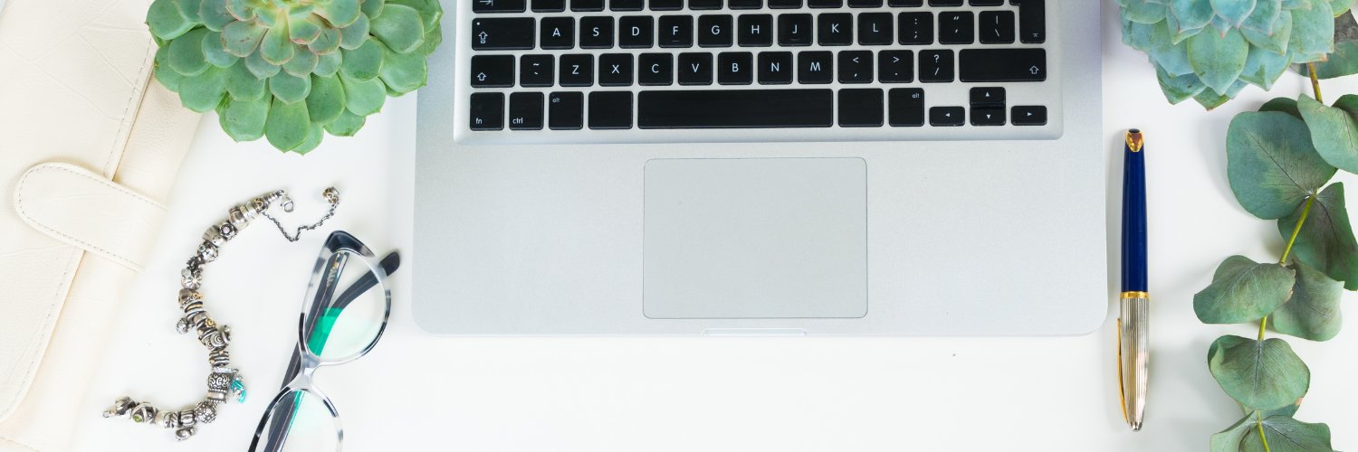 Darcy De Leon, content manager banner