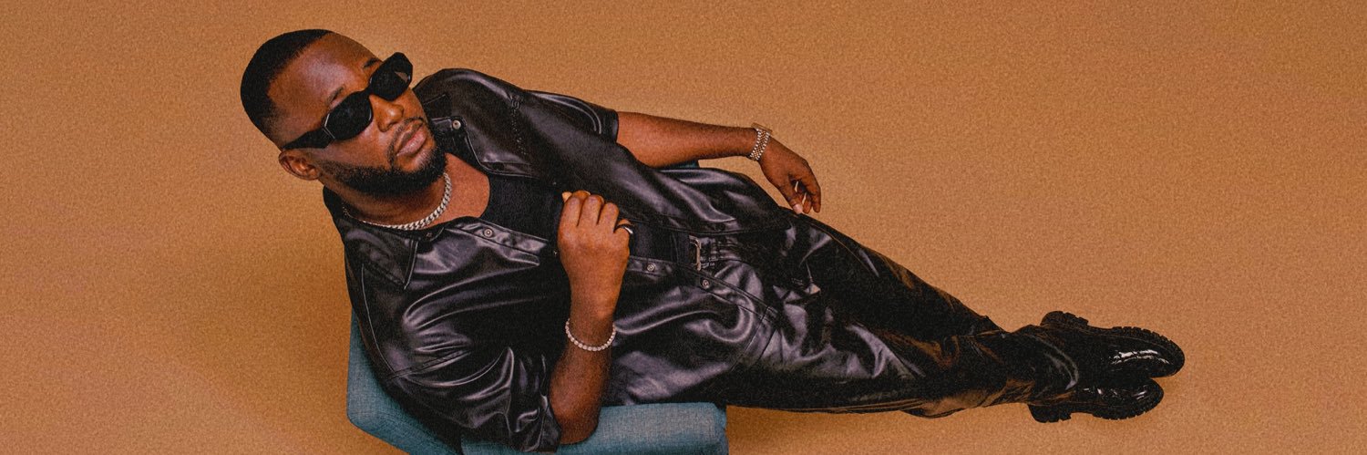manlaikmo's profile banner image