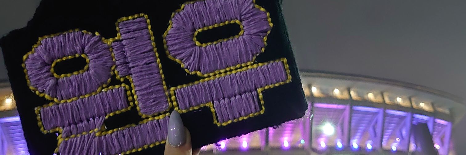 ᴍ banner