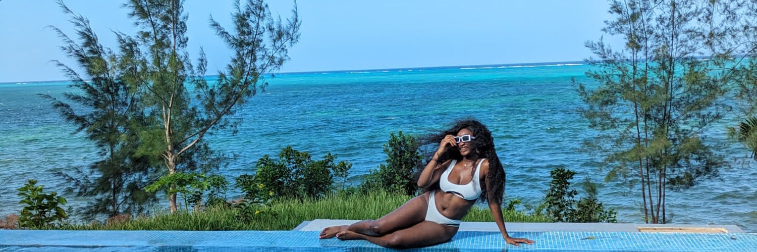moradeke_'s profile banner image