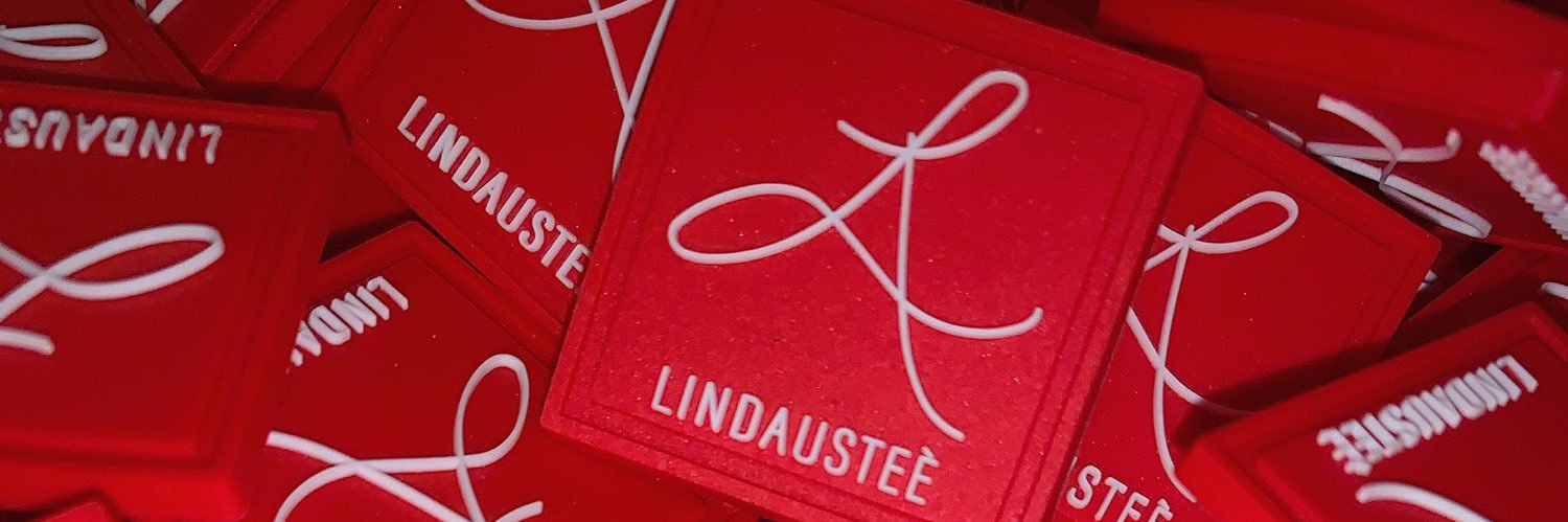 lindaustee's profile banner image