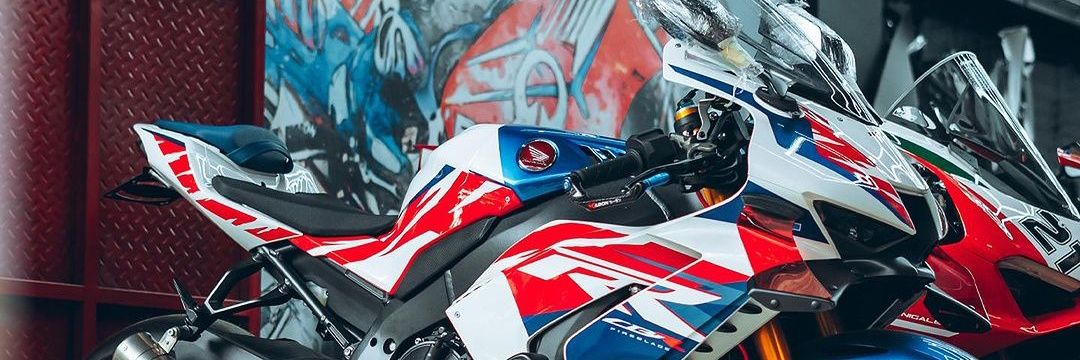 Adithiaadit's profile banner image