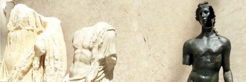 Valentín García's banner