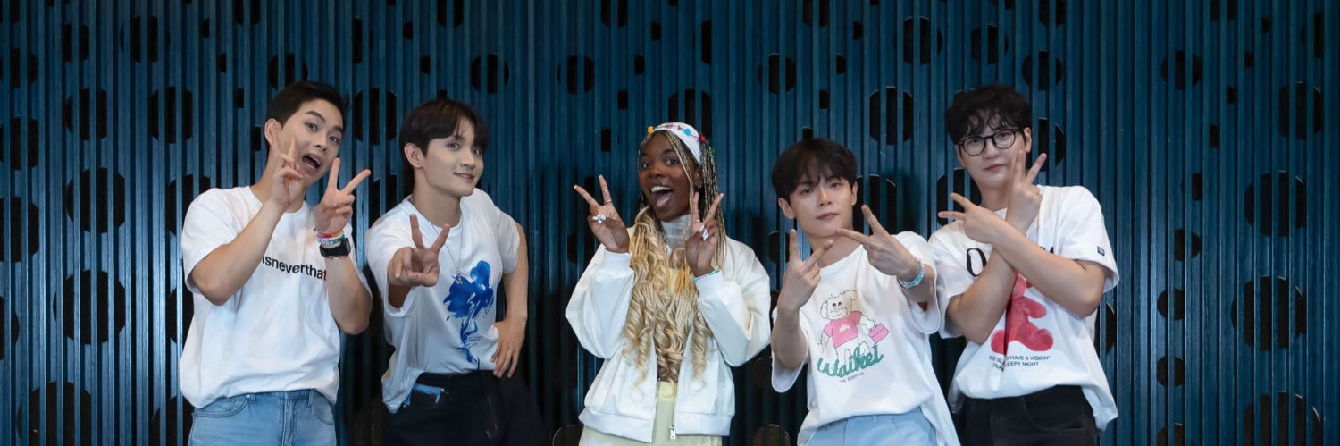 αввуgιяℓ⁷ is seeing JustB🫶🏾💕 banner