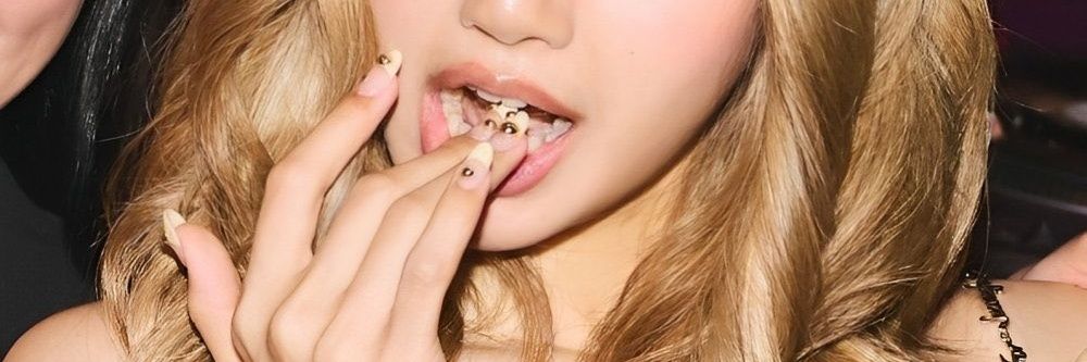 m.m🪽 banner