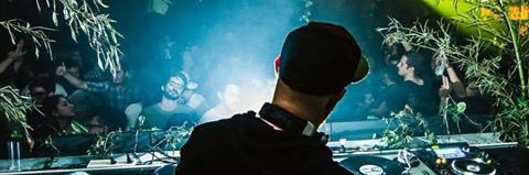 P banner