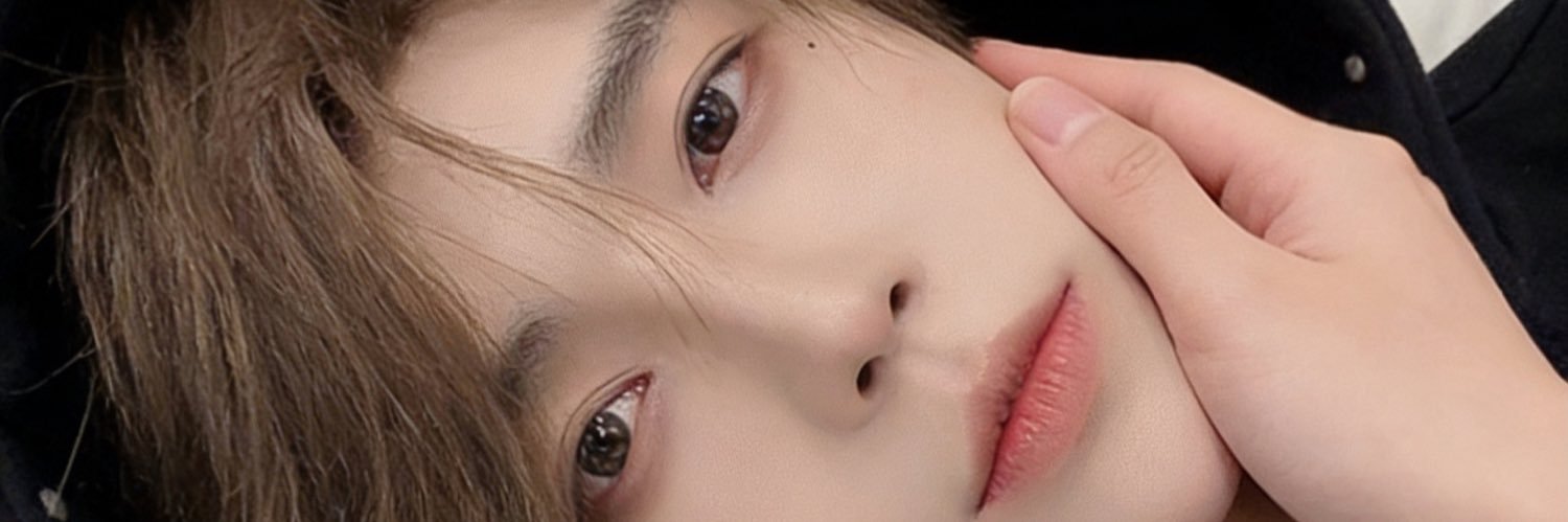 weiive1's profile banner image