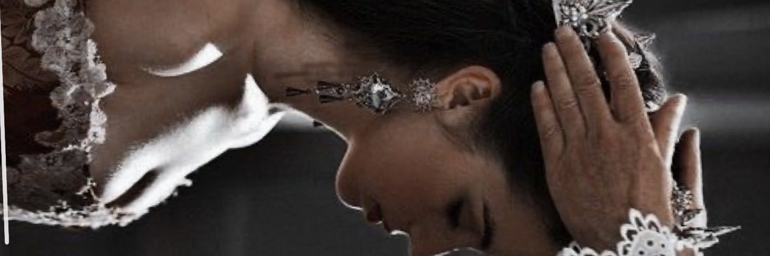 _r0se_k's profile banner image
