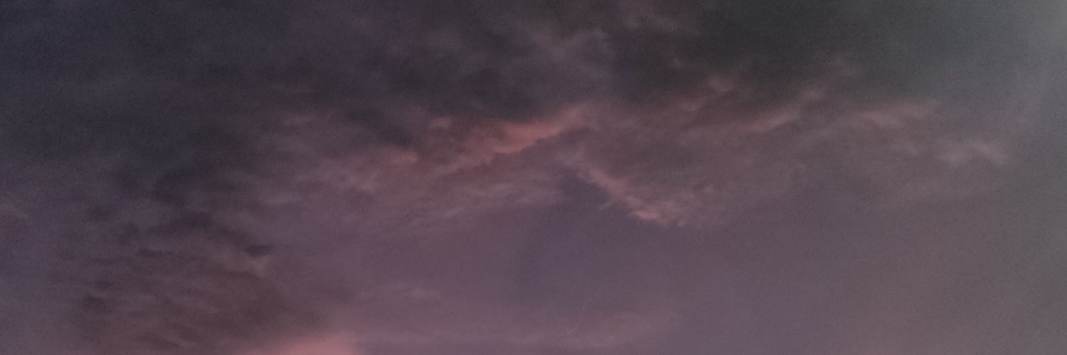m_livewire's profile banner image