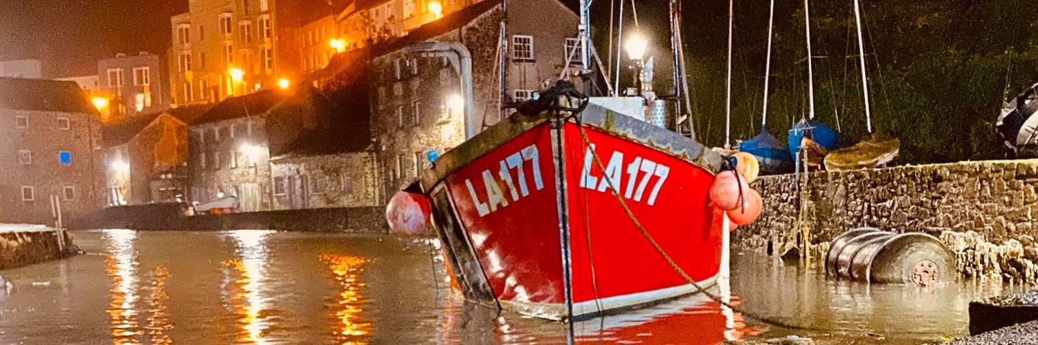 LauLew77's profile banner image
