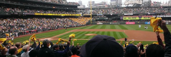 linder_seattle Profile Banner