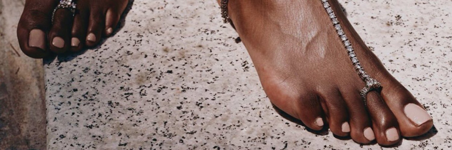 zeezeezuma's profile banner image