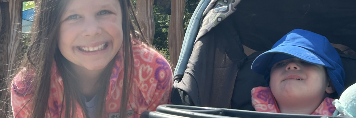 zoesiffmae's profile banner image