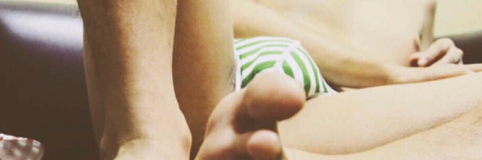 明天起早点睡觉 banner