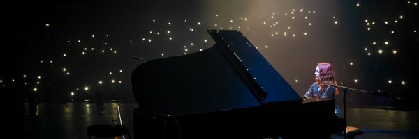 SarahCoponat Profile Banner