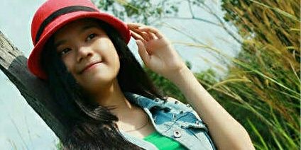 mona_oktaF's profile banner image