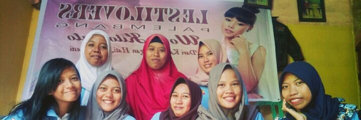 Lestilovers_PLG banner