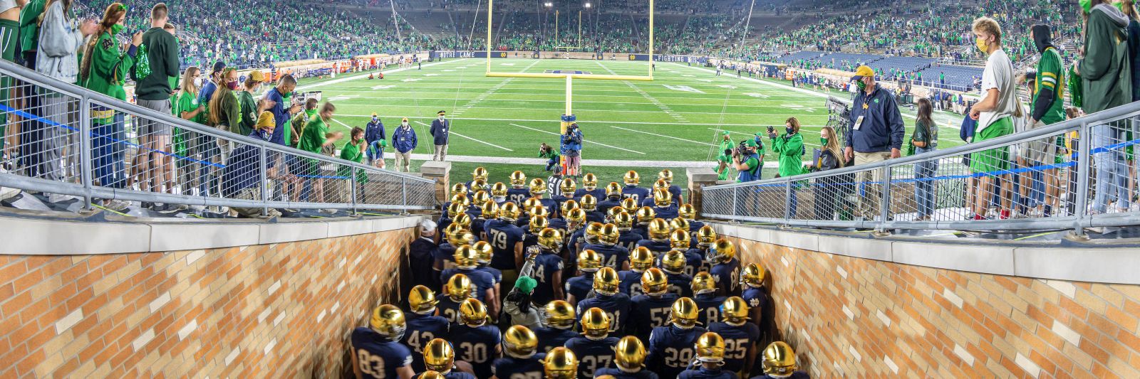 Sports_Report_With_Darik banner