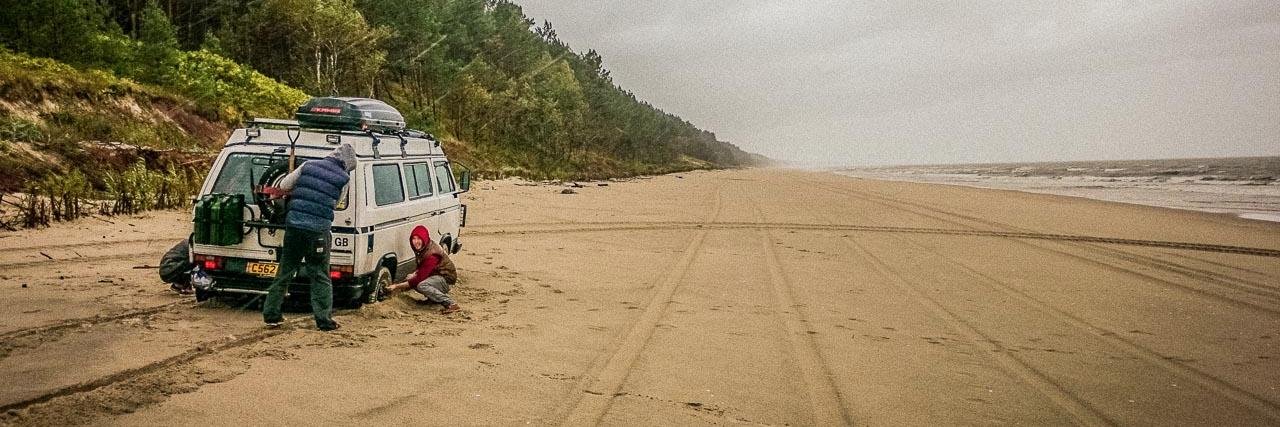 Follow The Hound banner