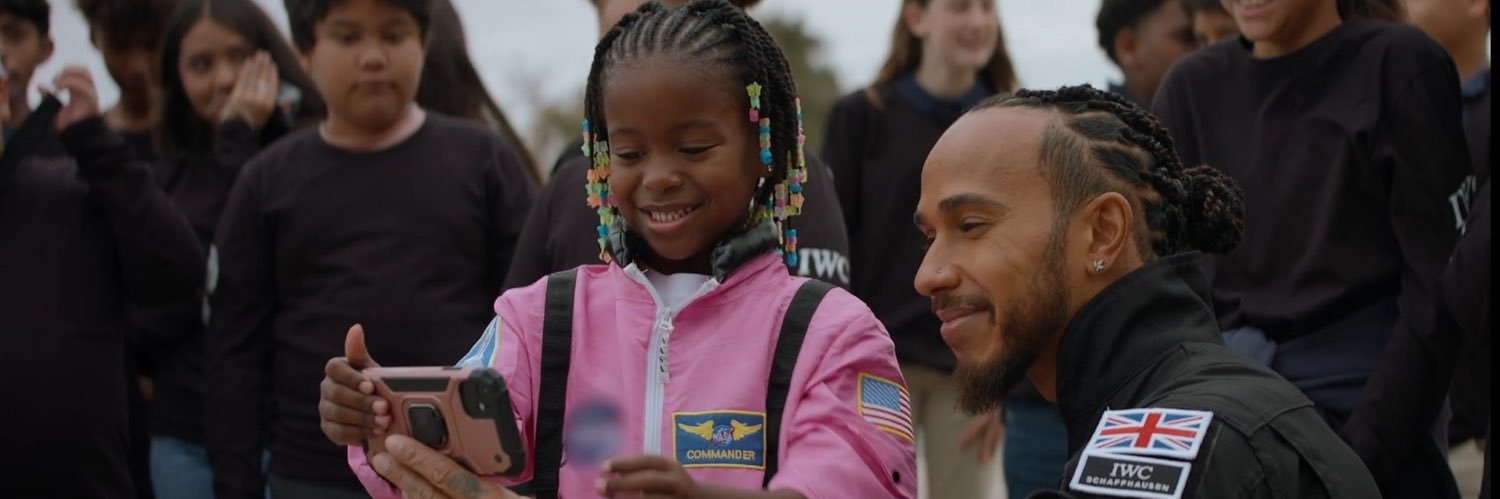 vani 🦋 Swag 🩷 banner