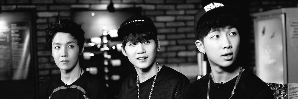 yixingling's profile banner image