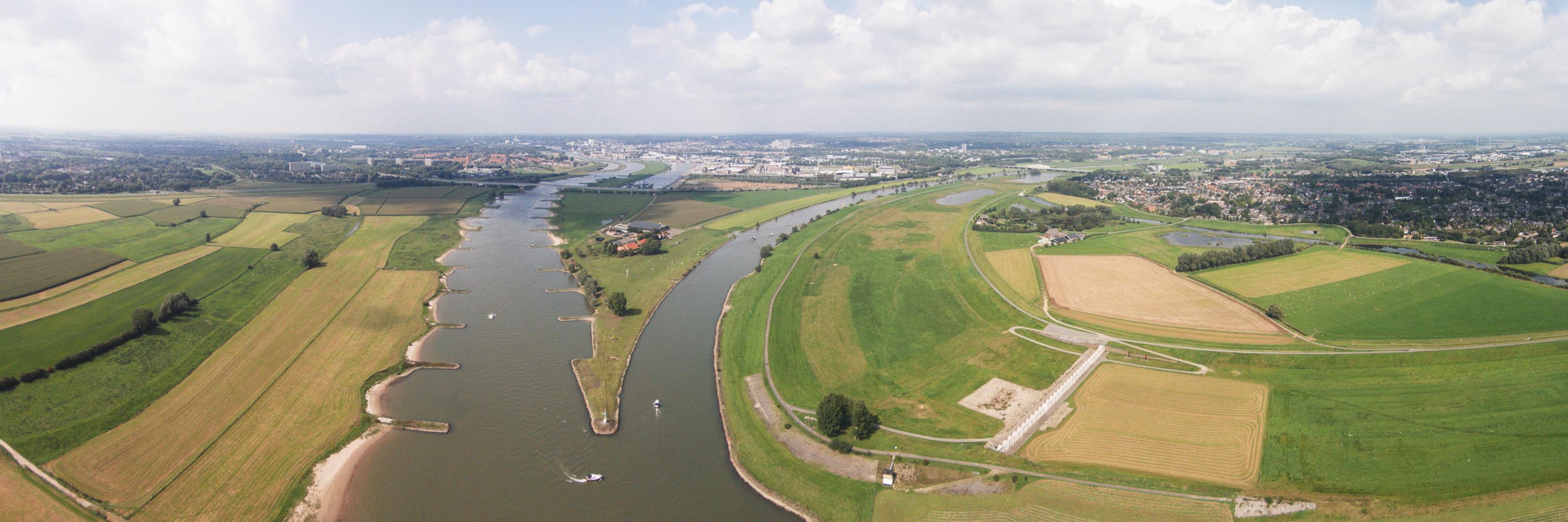 Ξ І Π Τ Ξ banner