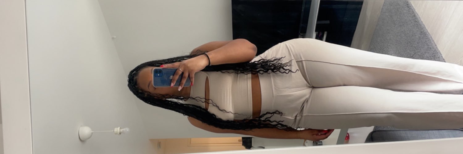 𝑇iaana. banner